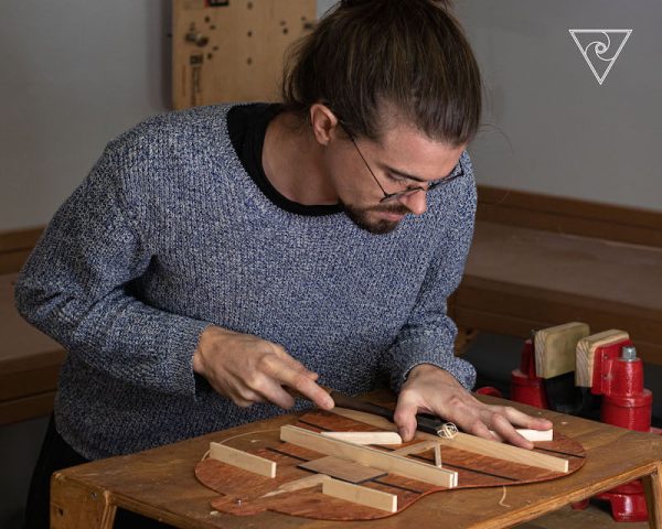 General, At work, Brace Shaping General, At work, Brace Shaping
